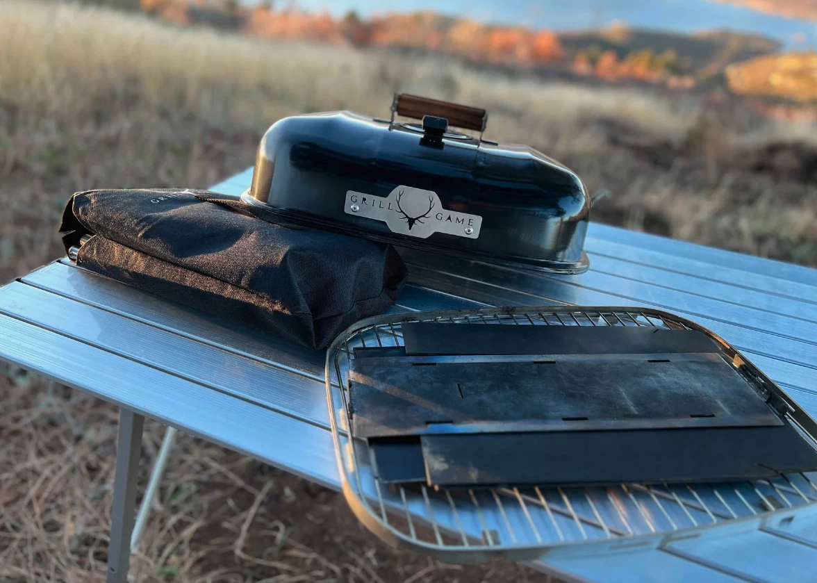 The G1 legs and fire pit body quickly dissemble into flat panels that pack into the accompanying carry bag