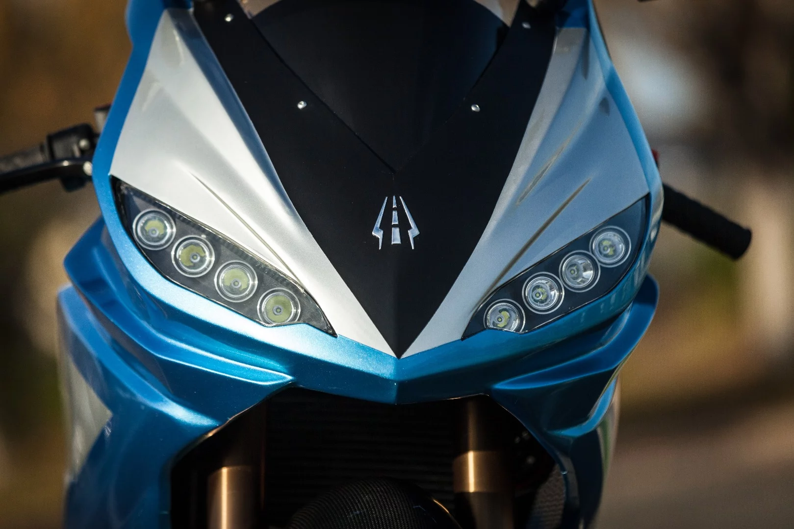 Lightning LS-218: fearsome performance