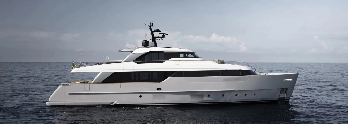 The SD96 yacht has a top speed of 20 knots and a cruising speed of 15 knots