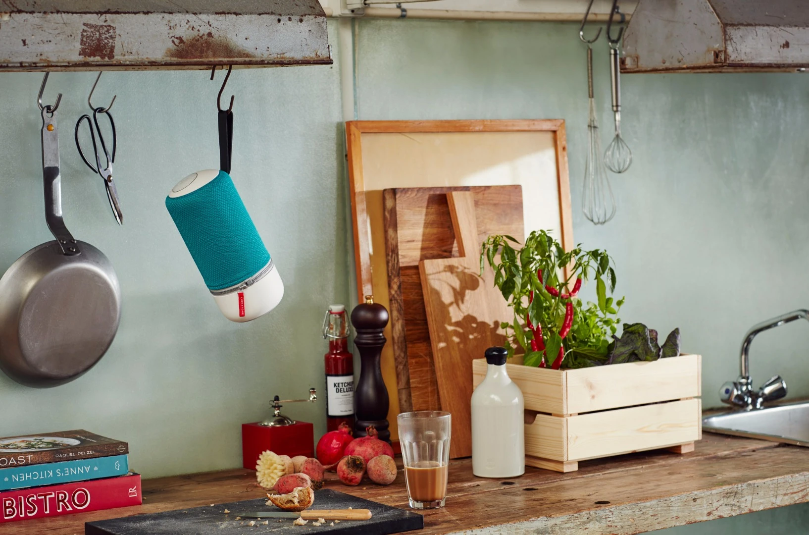 The built-in fabric handle offers additional ways to carry or place Libratone's Zipp and Zipp Mini speakers