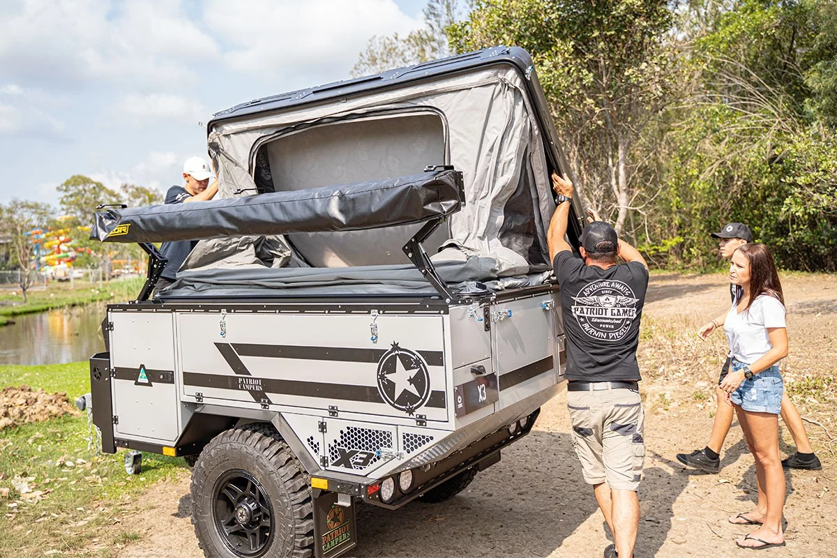 The X3 features a simple fold-out design