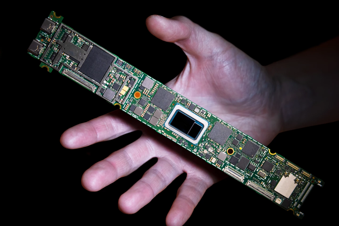 The new 11th Gen Intel Core processors are built on Willow Cove architecture and 10-nm SuperFin process