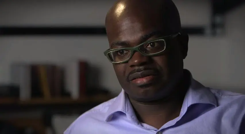 Associate professor Kwabena Boahen has built an ultra-low-power circuit board that simulates a million neurons and billions of synapses on less power than it takes to run a laptop. (Image: Stanford University)