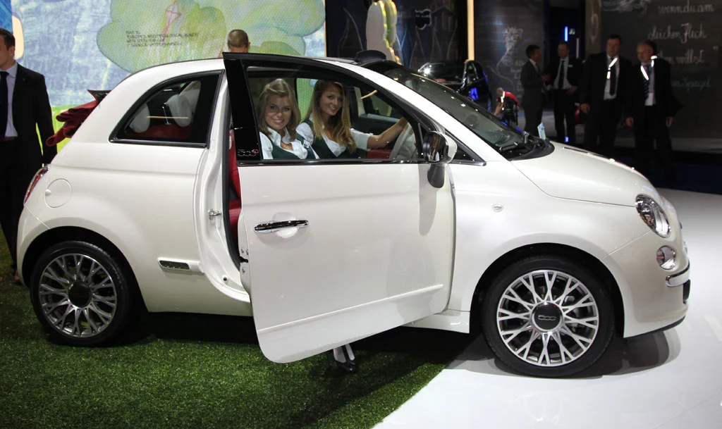 The Fiat 500 will be available to US buyers later this year