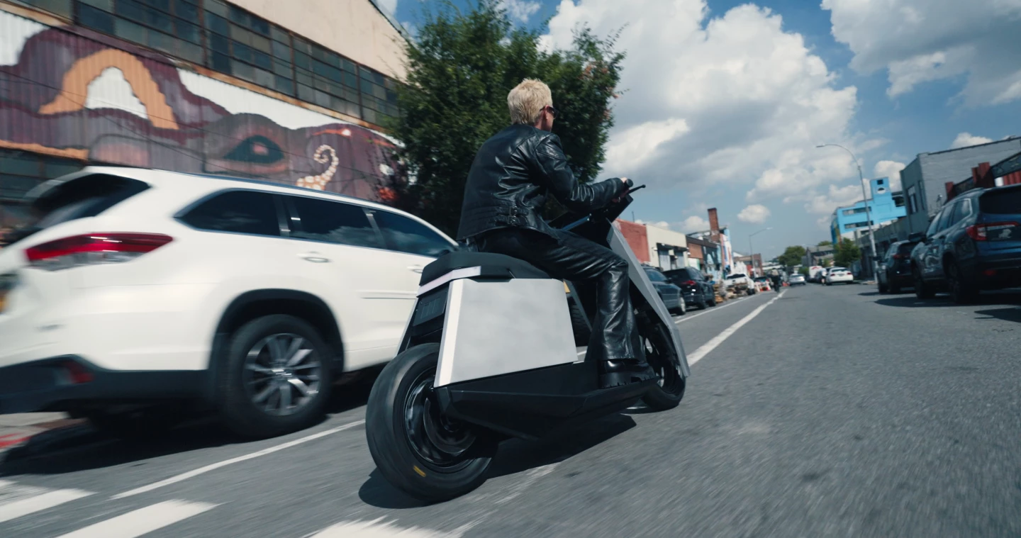 The P1 rides nimbly through the city