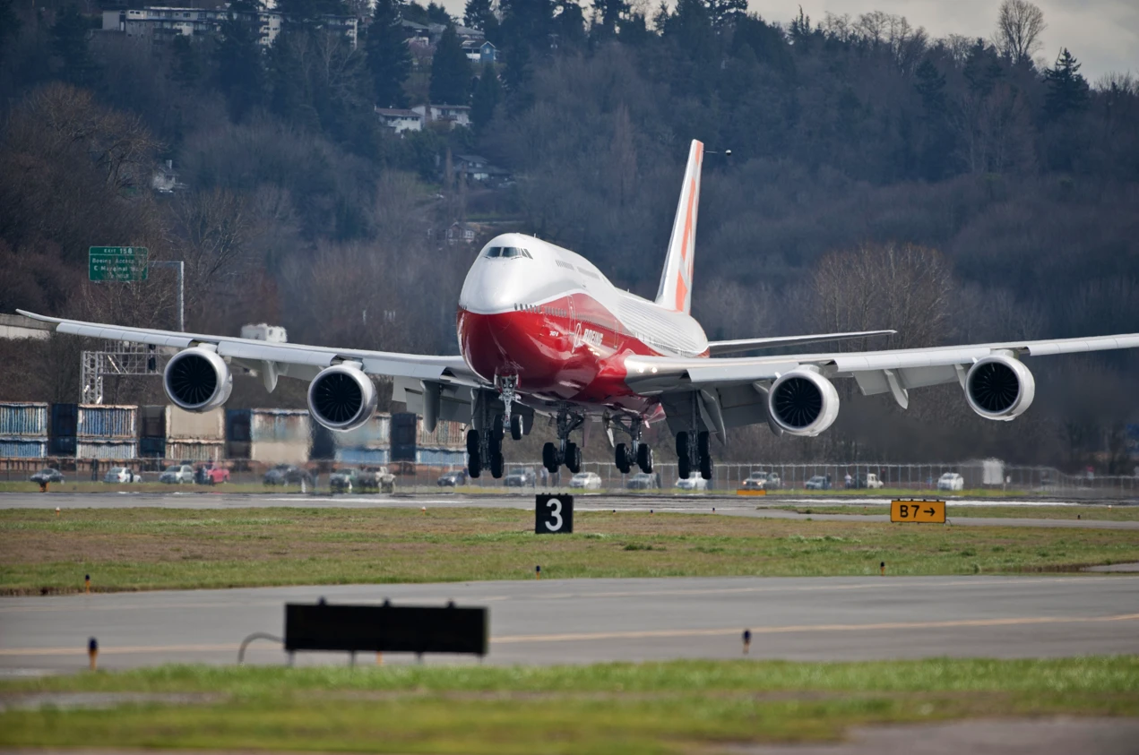 The 747-8 Intercontinental takes off from Paine Field in Everett, Wash (Photo: Boeing)