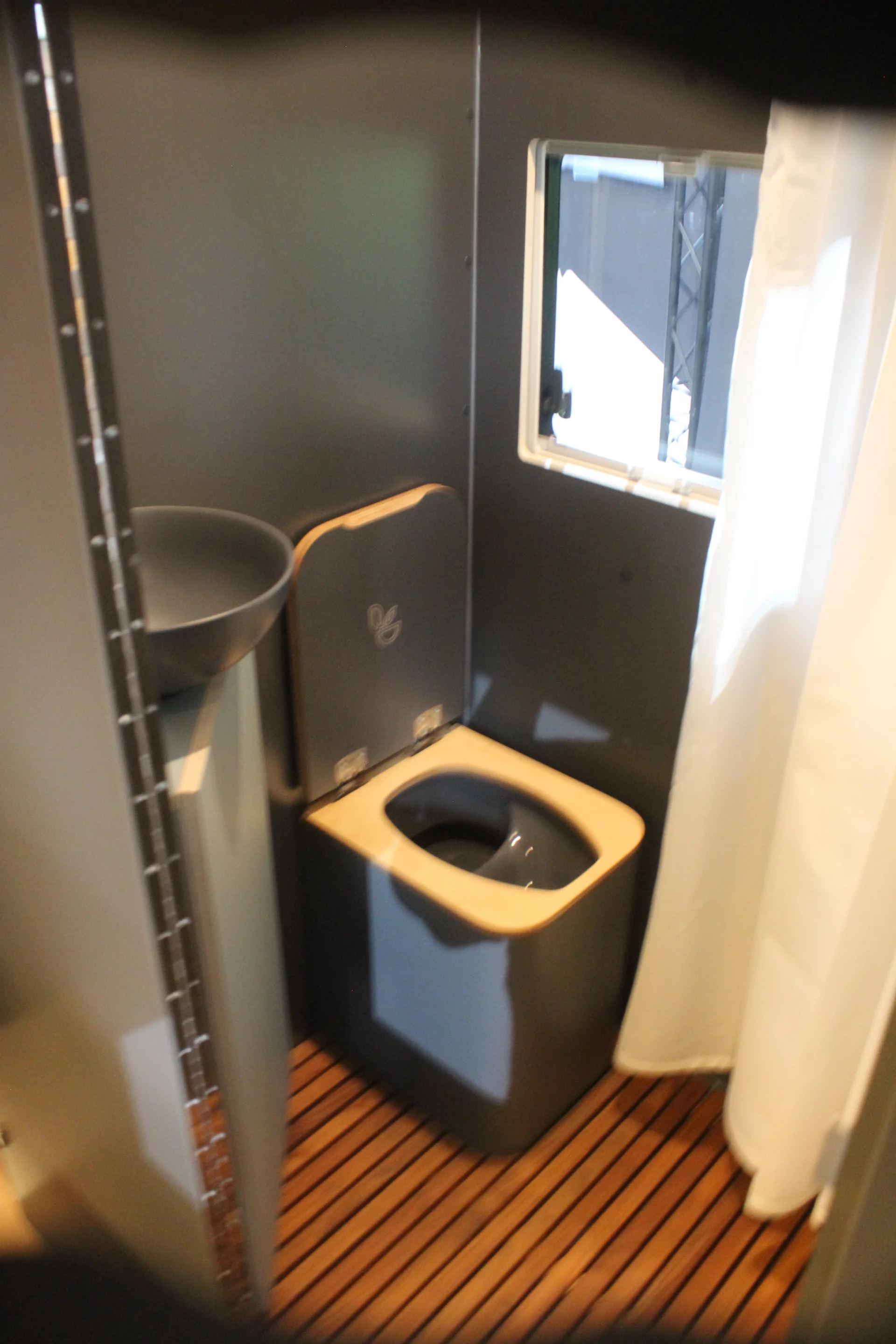 A look at the wet bathroom