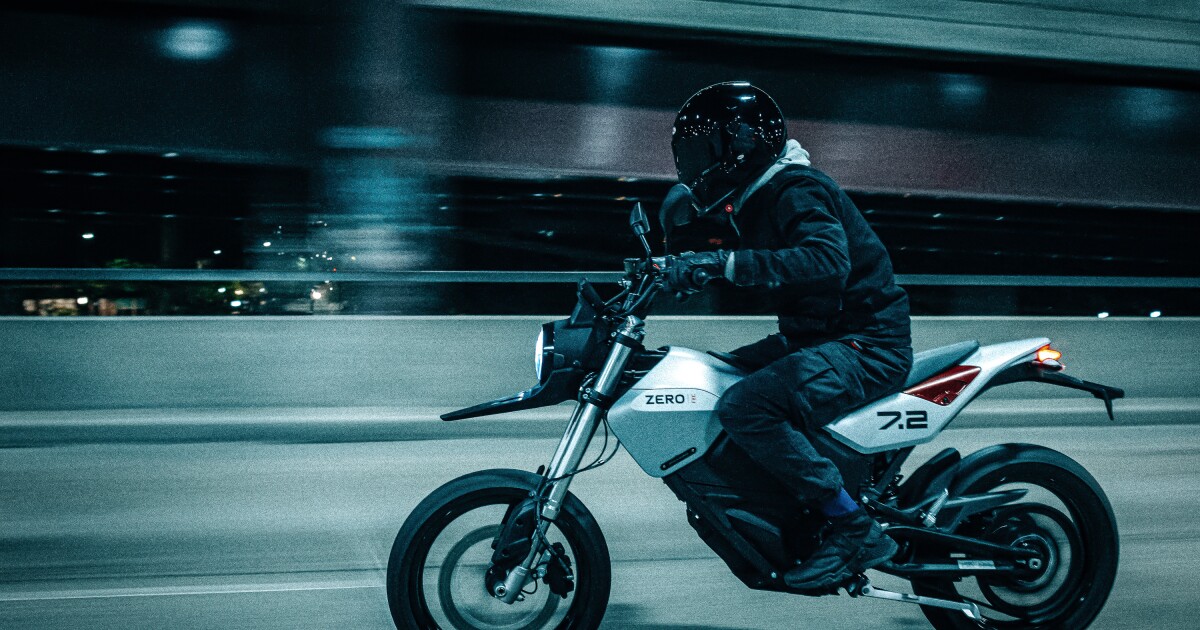 New Phone Design With Replaceable Battery 2022