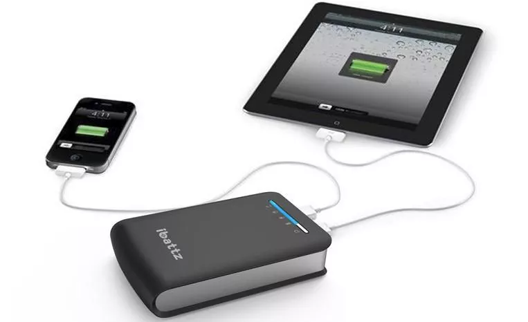 iBattz has unveiled a slew of new smartphone and tablet accessories – including the Smart Wireless Charger – at this year's CES