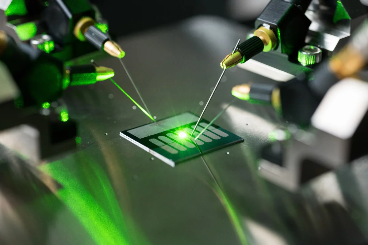 Georgia Tech engineers have taken advantage of nanoscale technologies to create an antenna able to capture and convert light into direct current