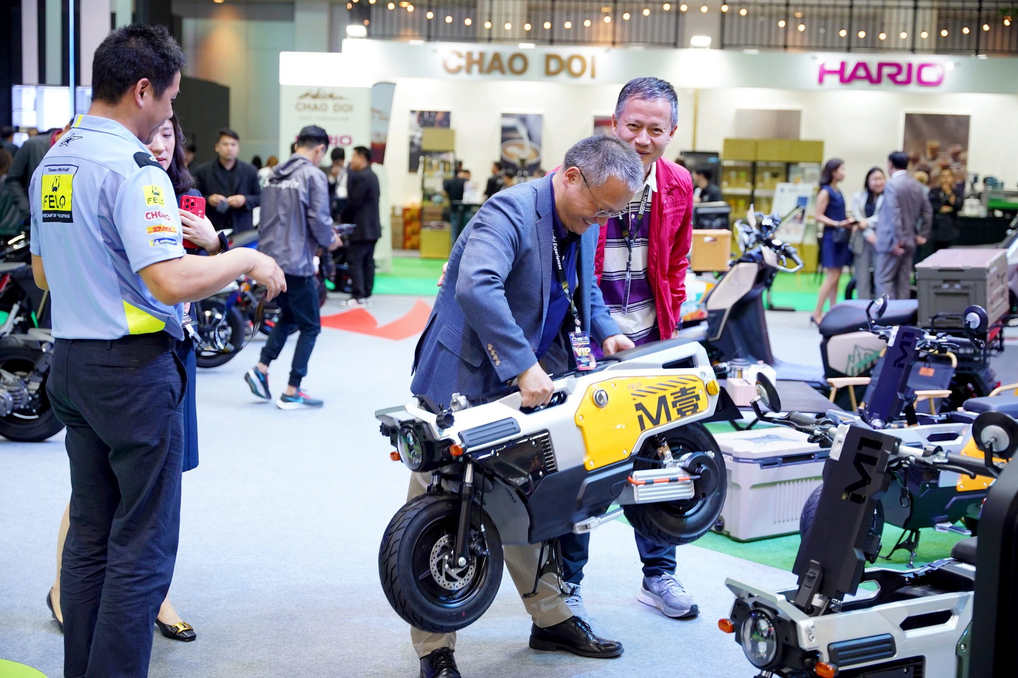 The smile on his face suggests he could bench-press it too. Lighter than it looks and with so many ways in which it can enhance one's lifestyle ... particularly if you live somewhere where the power goes down regularly. This little sucker will keep your home going for an hour or two if you get frugal with the consumption.