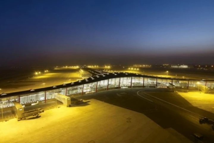 The world’s largest and most advanced airport buildingImage: Foster and Partners
