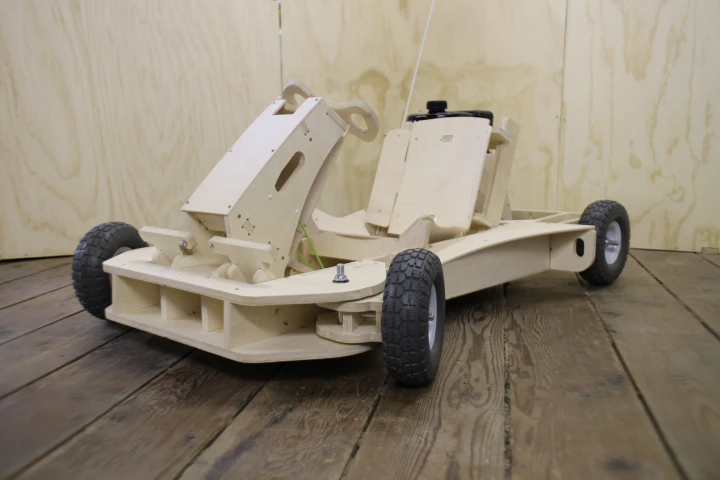 The PlyFly Go-Kart can reach speeds of up to 25 mph (40 km/h)