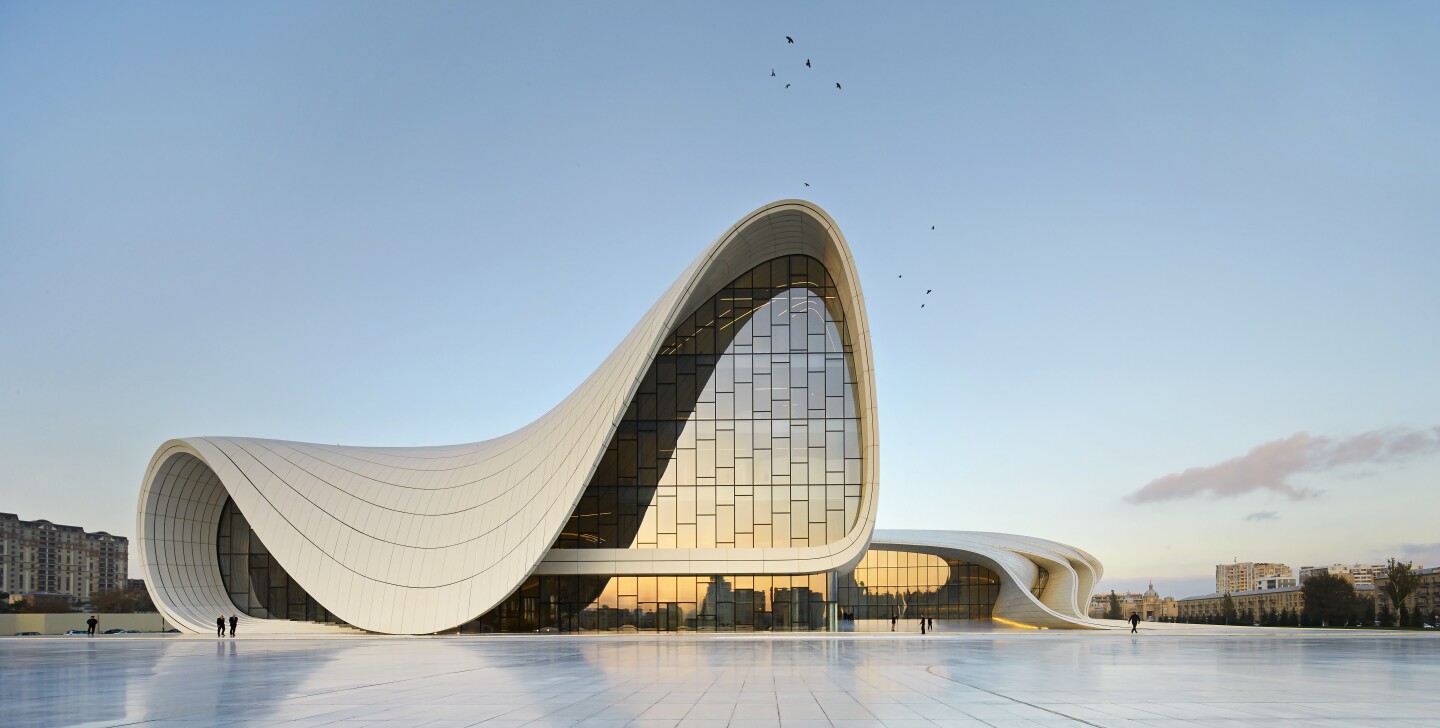 Heydar Aliyev Centre Baku by ZHA (2012)