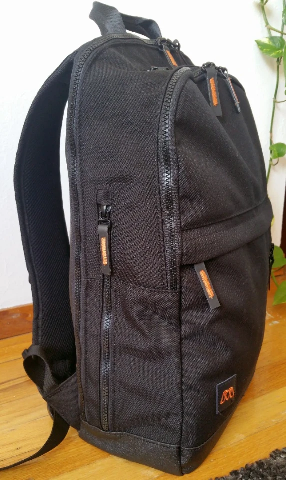 With exterior dimensions of 18 x 12 x 5 in and weighing a little more than 2 lb when empty, the MOS Pack is considered a slim backpack