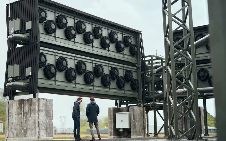 The new Orca direct air capture plant for CO2 storage relies on a modular construction method, where the technology is packed inside stackable units