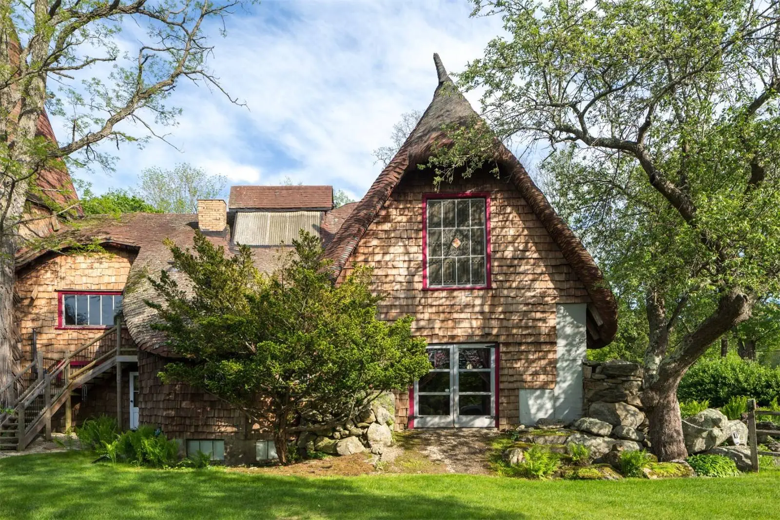 If you’re looking to step back in time and have a cool US$2.2 million to put towards the cause, then the so-called Gingerbread House might be of interest