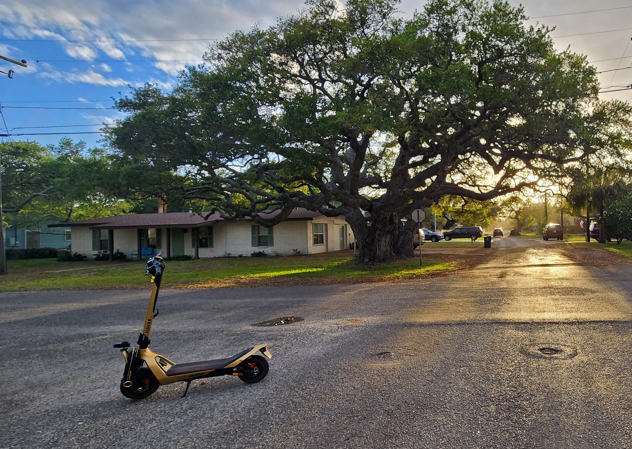 I was headed home the other day and stopped for a rather pretty sunset photo ... which, of course, does no justice to the real thing