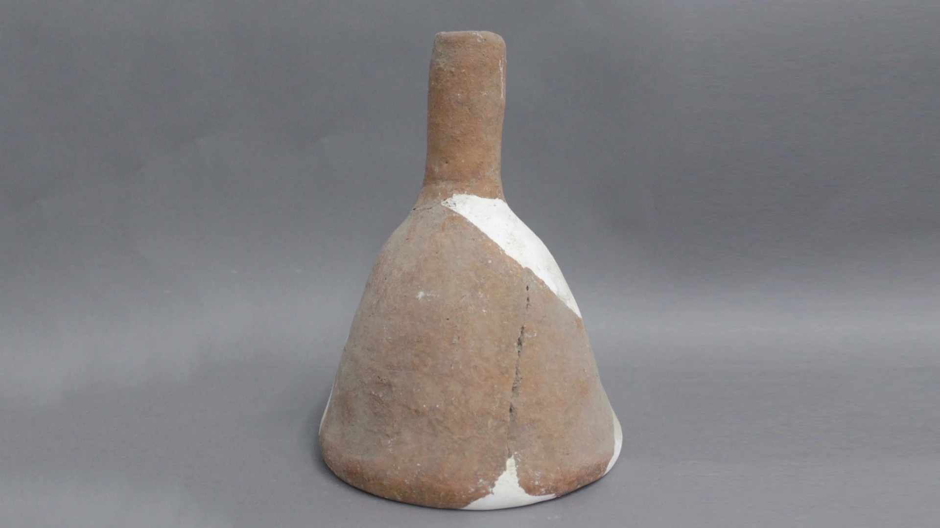A study of the pottery samples revealed that one of these vessels was actually shaped like a funnel, perfect for beer pouring
