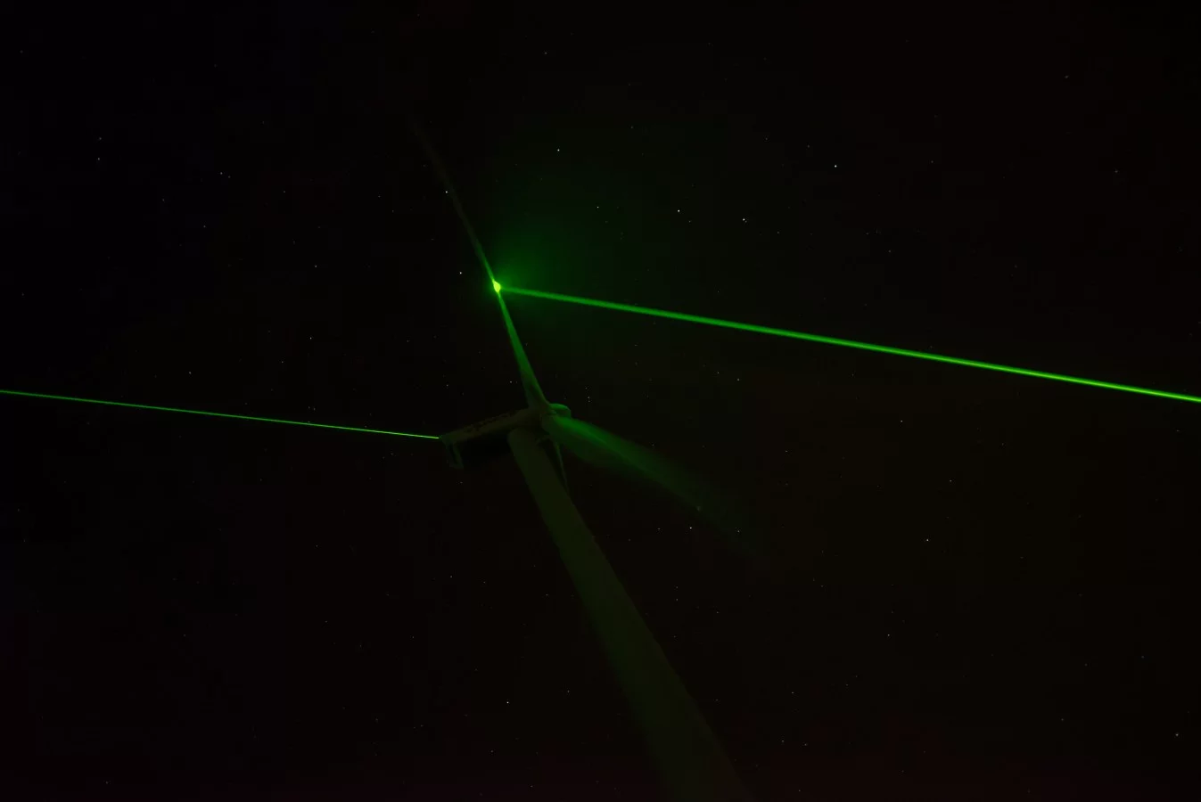 Windlicht has the appearance of multiple skipping ropes being spun by the turbines