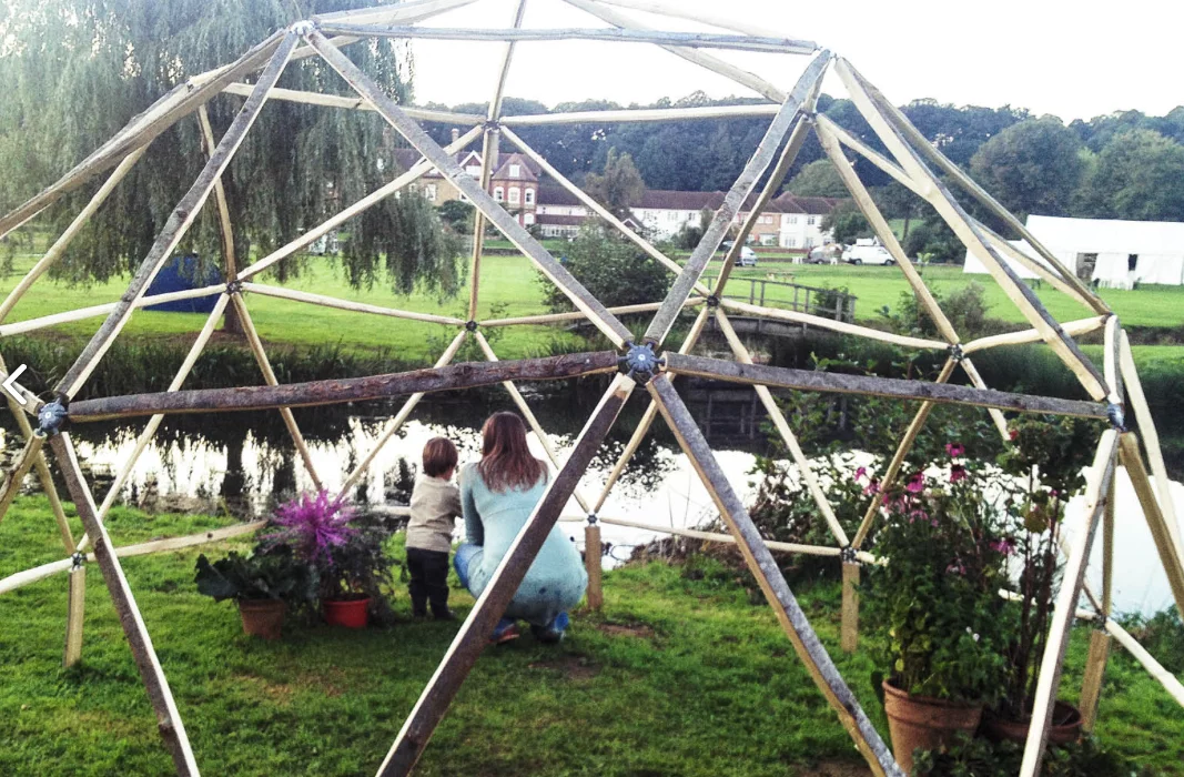 hubs' creators reckon you can build a geodesic dome within an hour, or even under 20 minutes following some practice