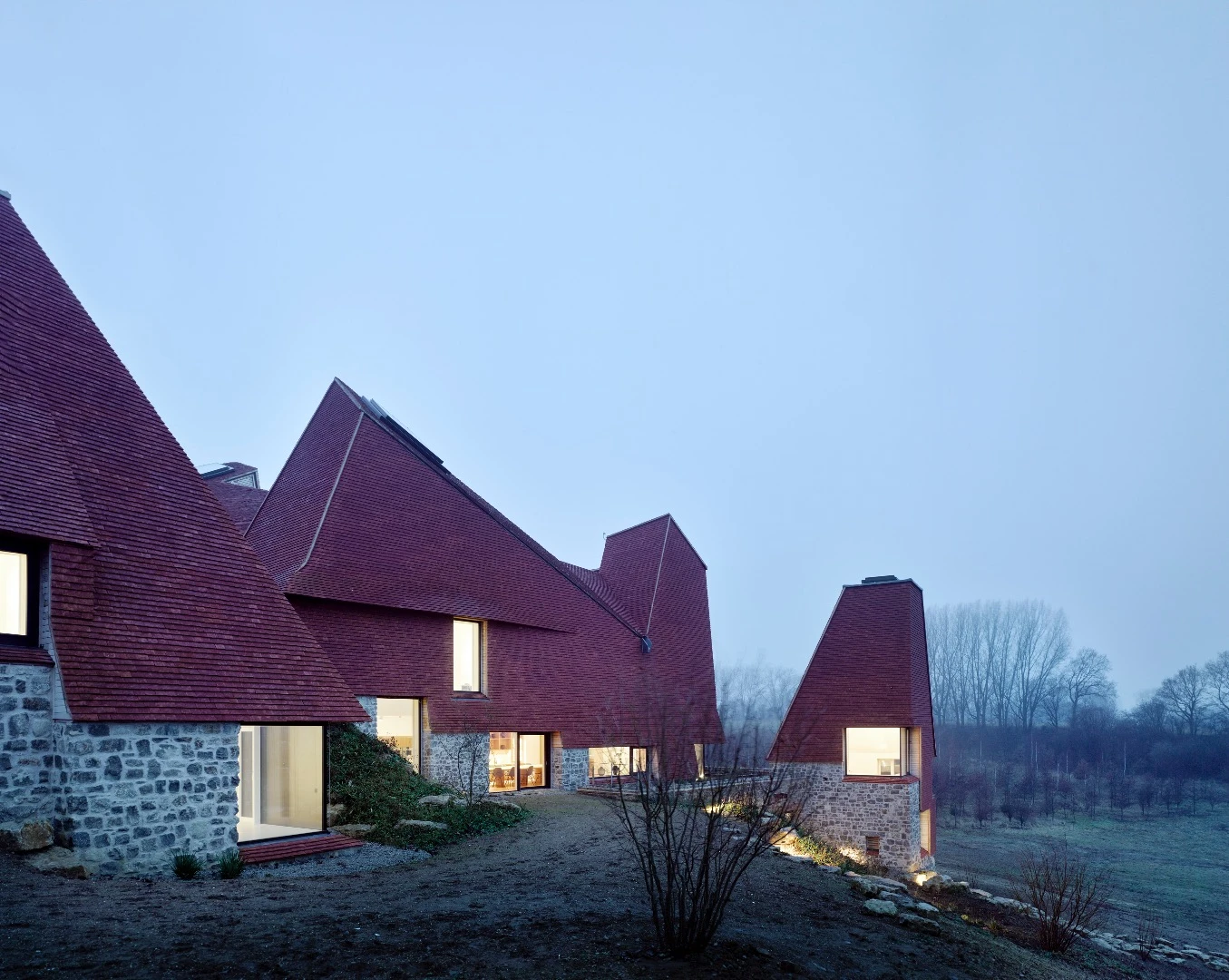 "This scheme [Caring Wood] is an ambitious project which seeks to re-envisage the “English country house” in the 21st century to meet the needs of three generations of the same family," says RIBA's judges.