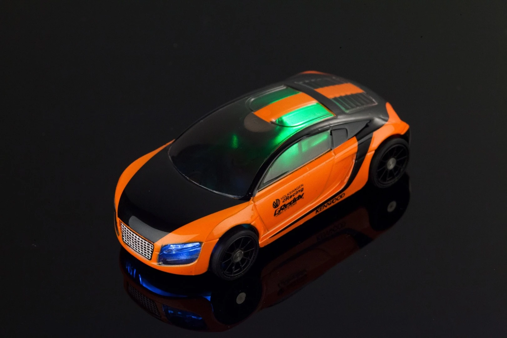 Pocket Racing cars have lights that change with the car's speed in the game