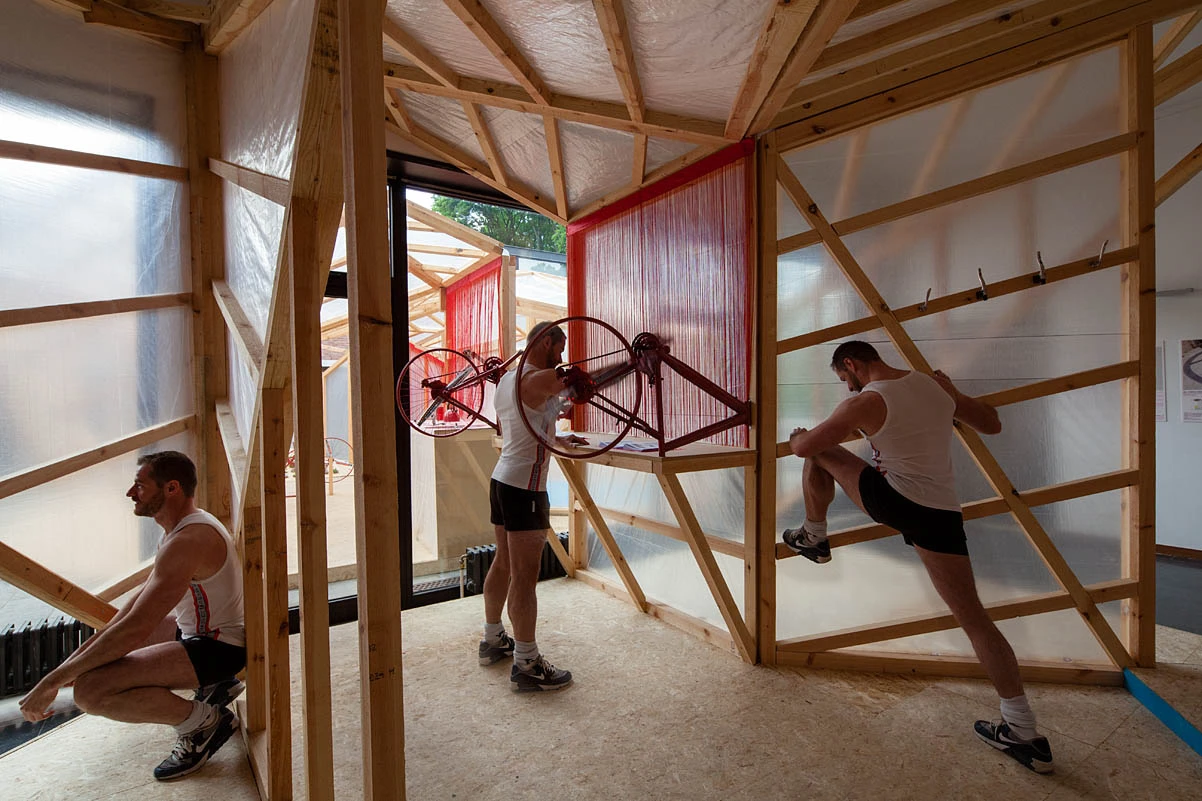 The JF-Kit House could be added onto existing walls and rooftops (Photo: Miguel de Guzmán)