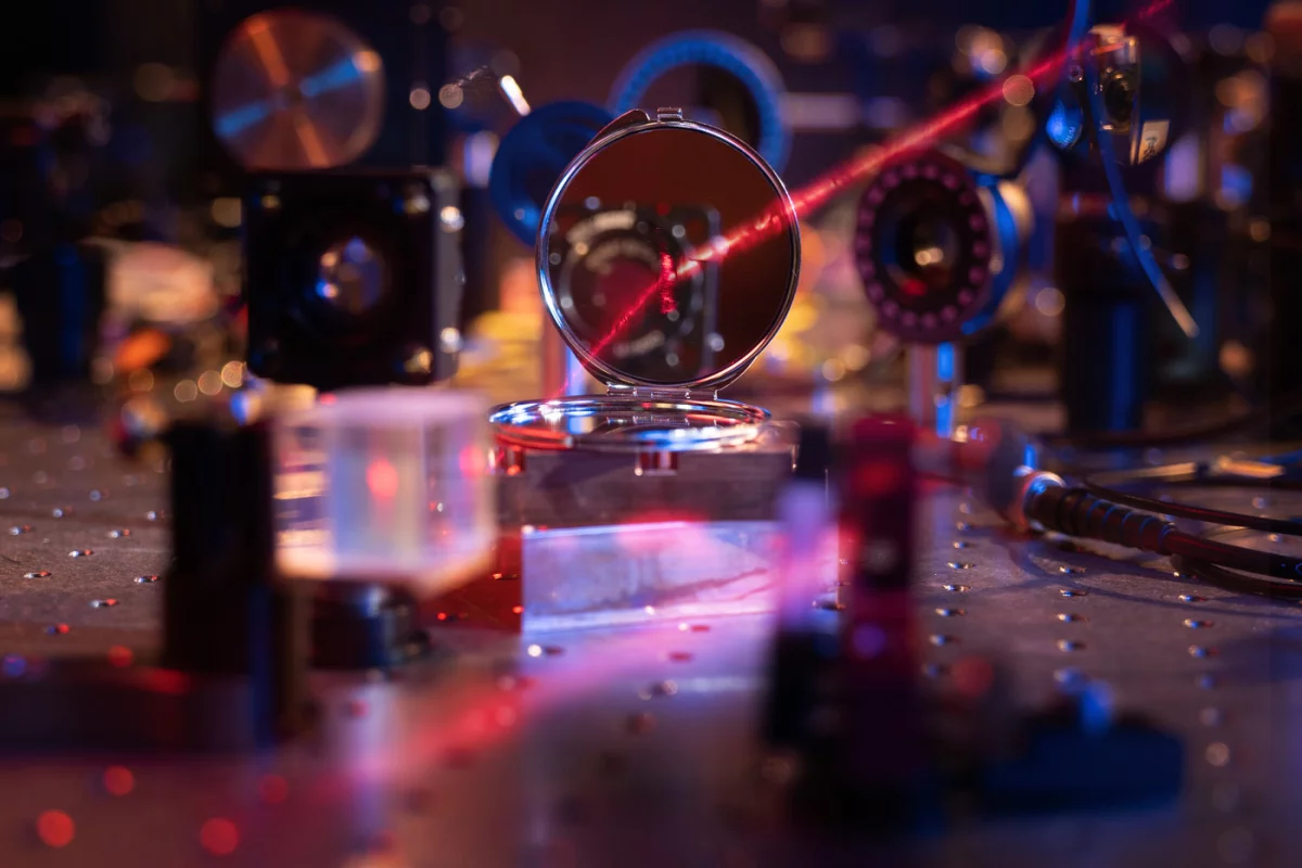 The mirror developed at the Max Planck Institute of Quantum Optics measures just seven microns across