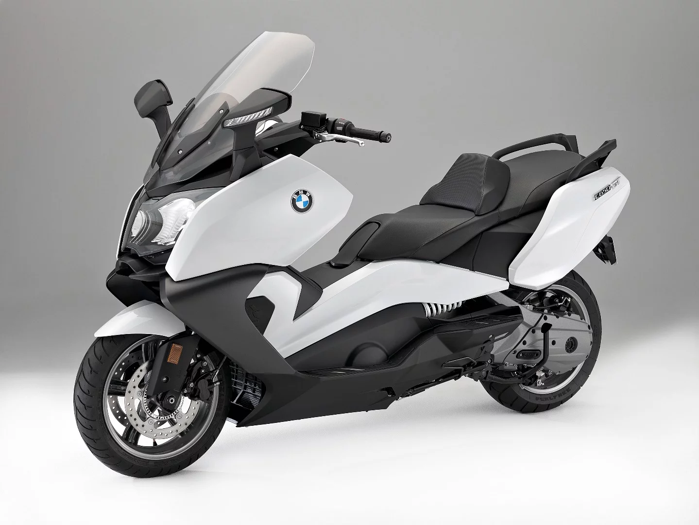 BMW C650 GT in Lightwhite non-metallic color