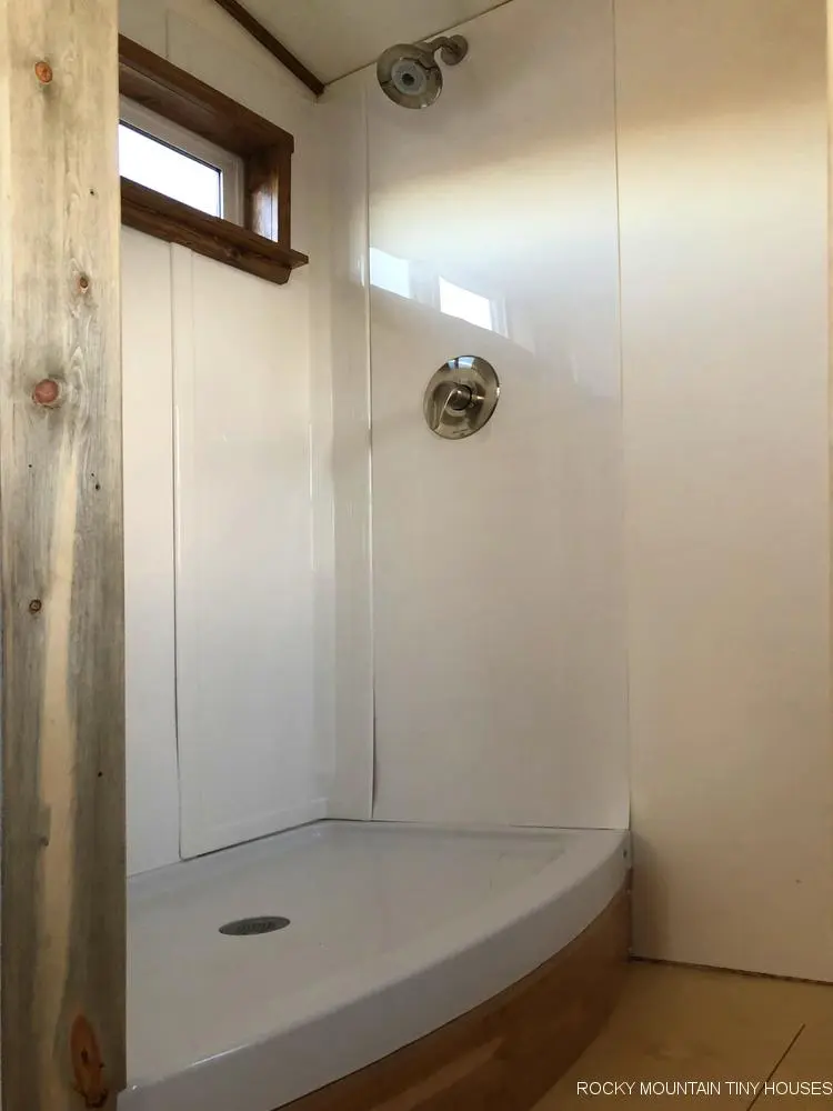 The Wanderlust's shower