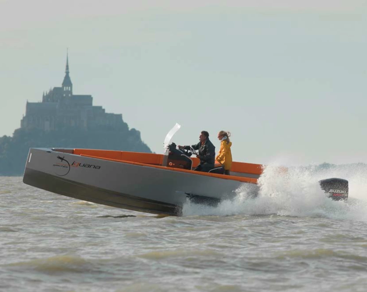The Iguana 29 Amphibious pic: Eric Sander