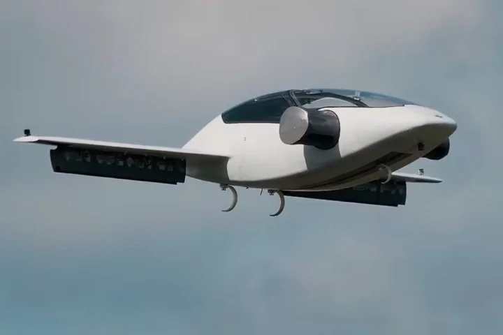 The Lilium jet in action during its maiden flight