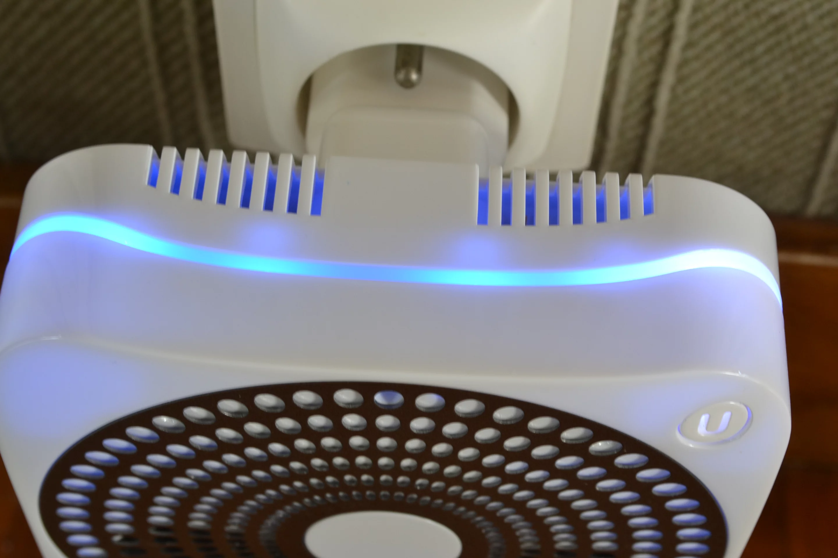 A blue LED lights up when Ubi detects the phrase "OK Ubi"
