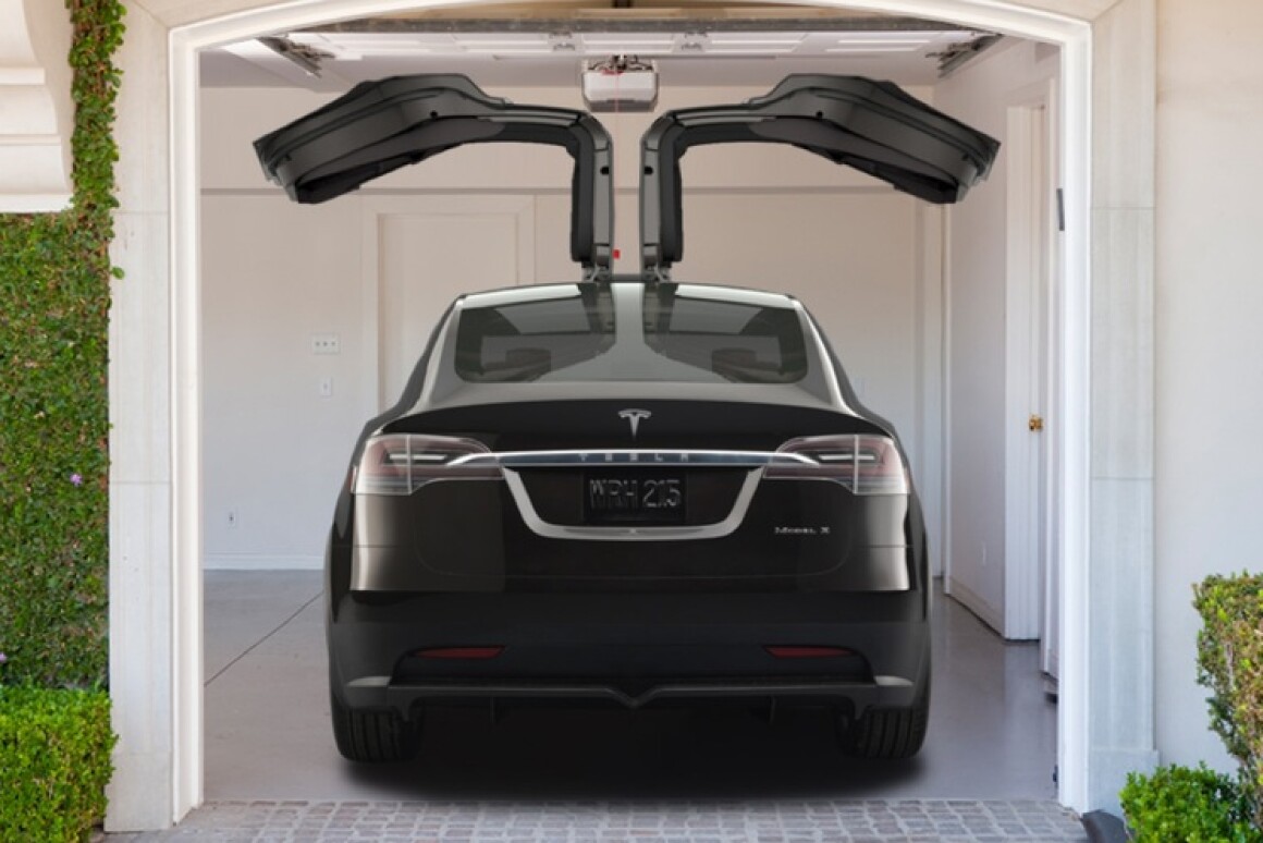 Tesla Model X Launched With Dual Hinge Falcon Wing Doors