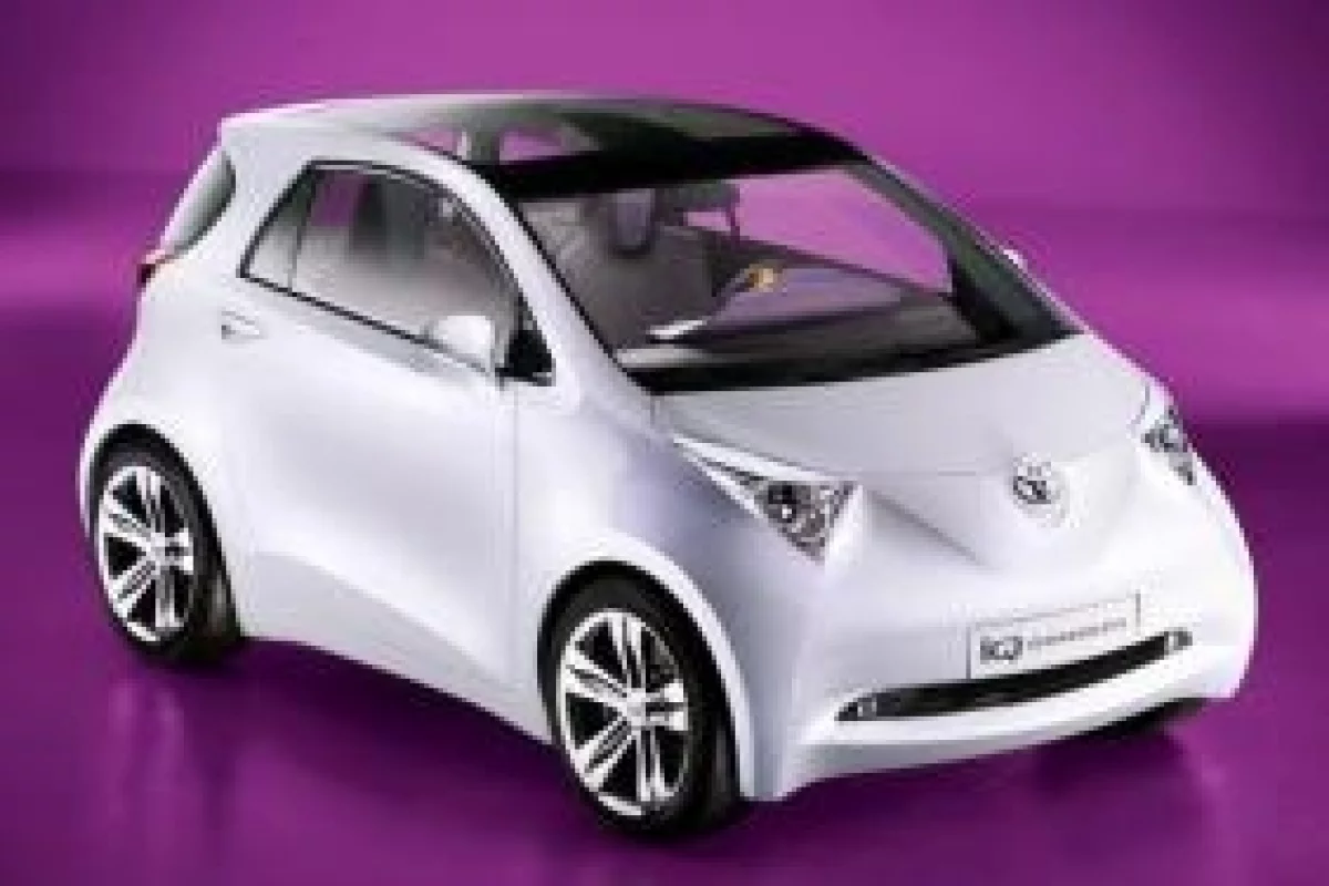 Toyota iQ concept car