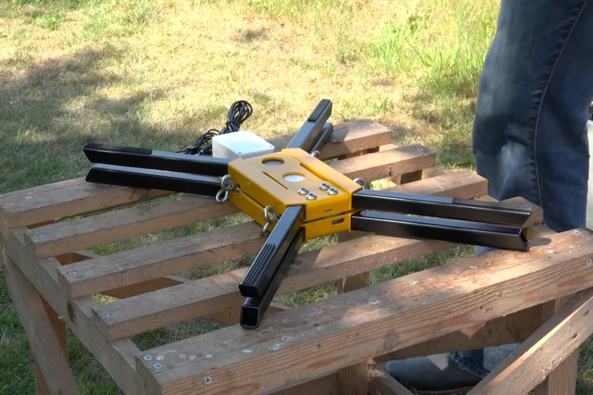 The BEEP base, ready to receive a hive