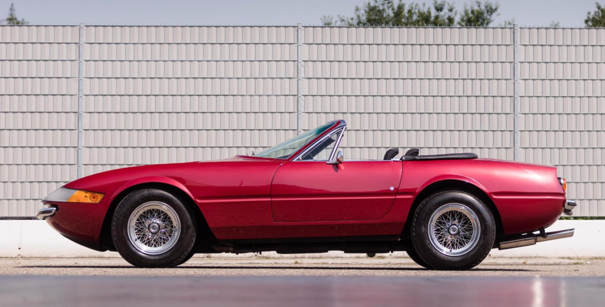 The sixteenth of just 25 European specification 365 GTS/4 Daytona Spiders built, the final hammer price plus commission on this 1971 Ferrari 365 GTS/4 Daytona Spider equalled the record for a GTS/4 Daytona of $2,640,000 set by Bonhams at Quail Lodge (Monterey) last year.