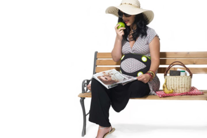 With the Ritmo pregnancy belt, you and your baby can listen to music at the same time