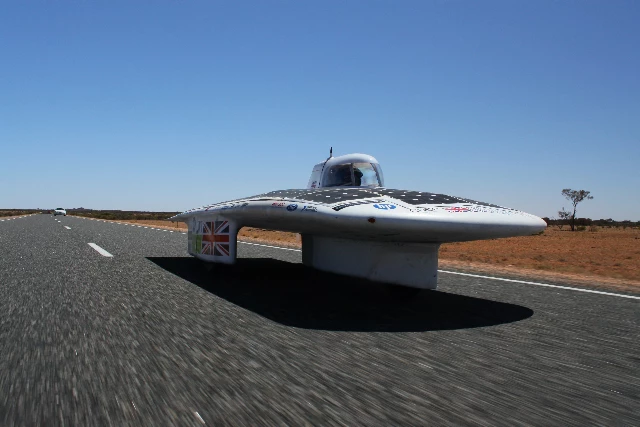 Gearing up for the 2011 World Solar Challenge (Image: Cambridge University Eco Racing)