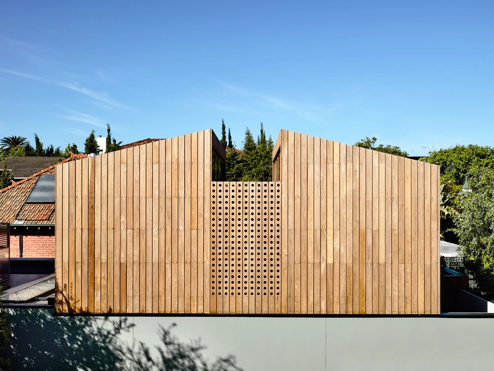Beach Ave home by Schulberg Demkiw Architects