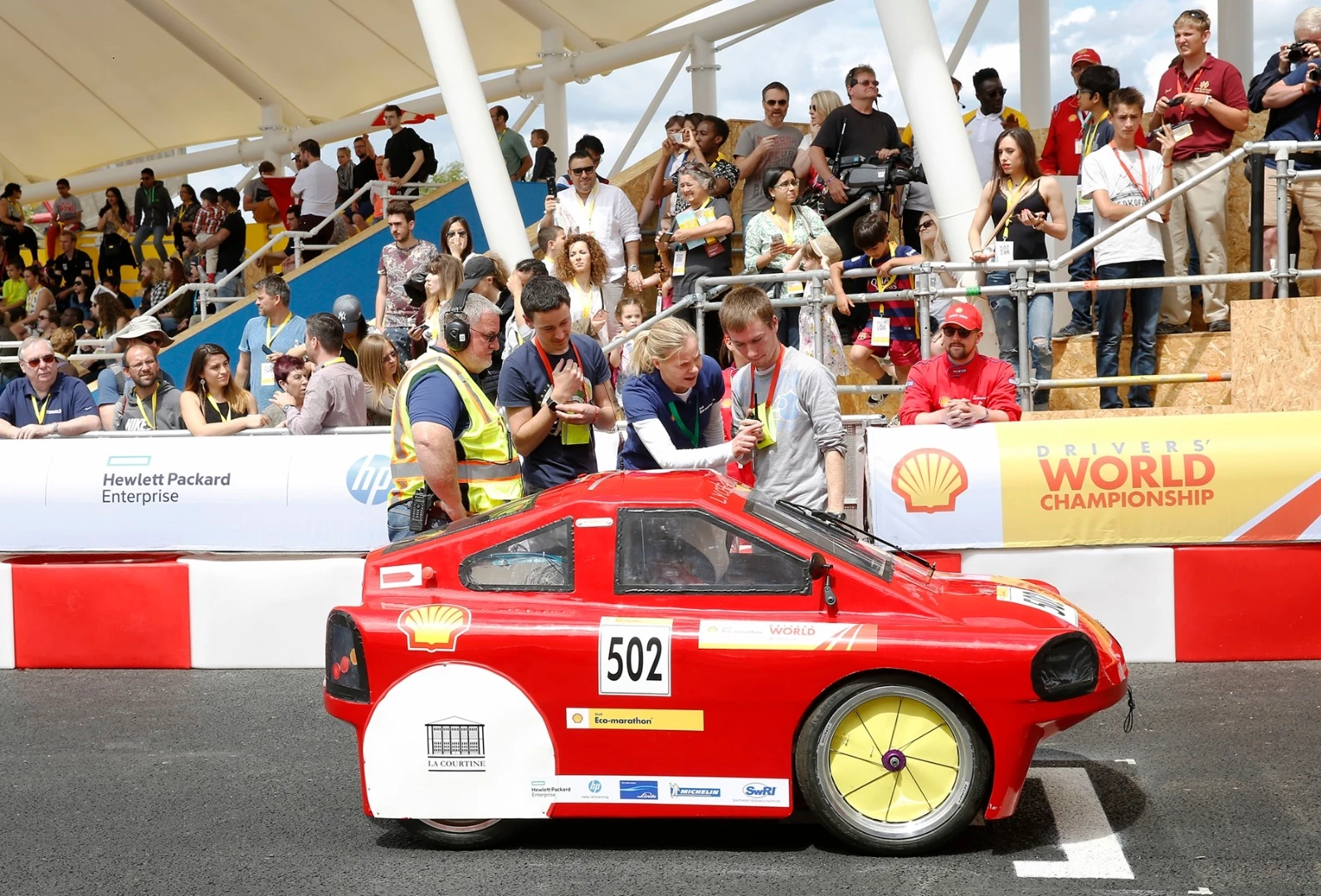 The Roul'Cagouille, a gasoline UrbanConcept racing for team Lycée Louis DELAGE from Lycee Louis Delage, Cognac, France during day five of Make the Future London 2016
