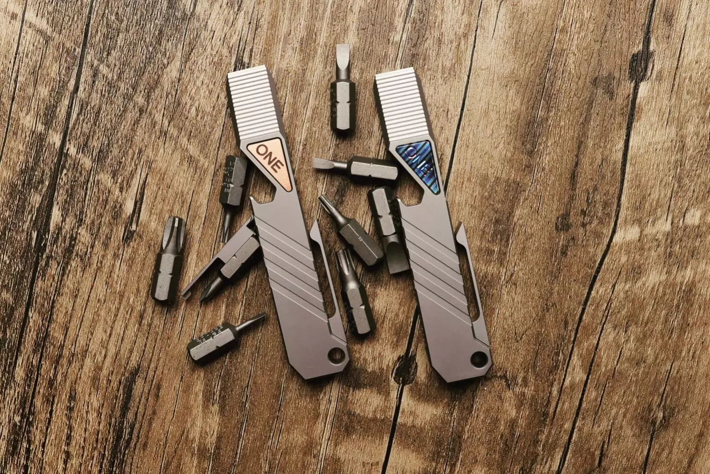Along with the overall body material, E-one buyers can choose between inlays made of titanium, copper or Timascus (a Damascus-steel-look titanium alloy)