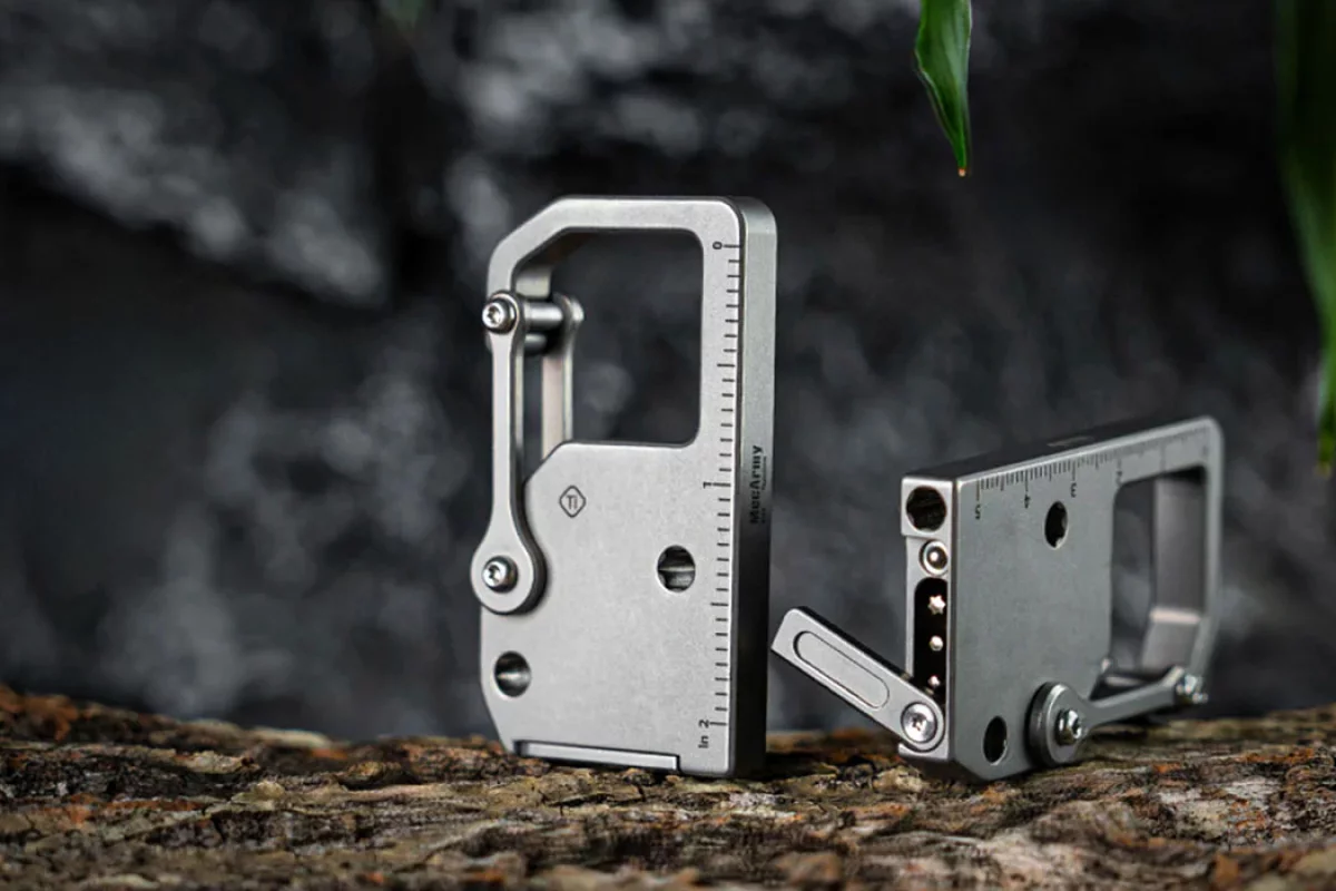 The MecArmy EH4 houses three double-ended bits that can be used in either of its two drivers