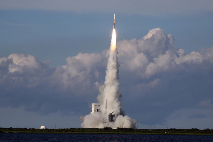 A contest has been launched by Spaceship Earth Grants offering private citizens a chance to go into space