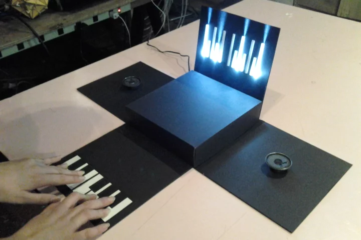 Portugal's Catarina Mota has created a 12-key synth with note-responsive LEDs from paper, some electronics and open source and custom code