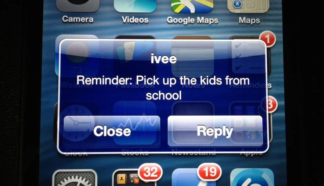 Sleek can provide reminders and alarms upon request
