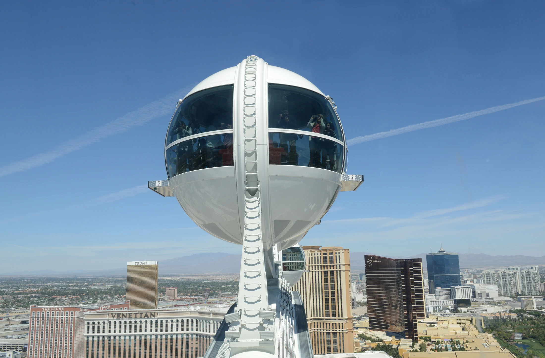 The High Roller features 28 spherical, glass-enclosed cabins providing 360-degree views