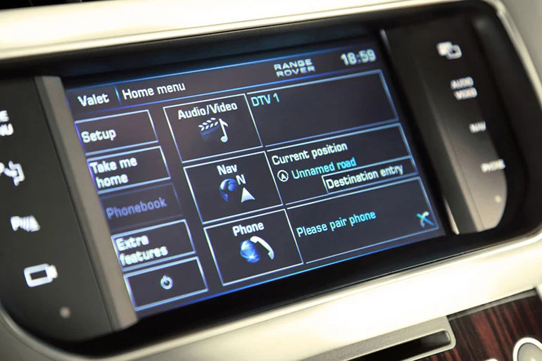 2013 Range Rover interior detail