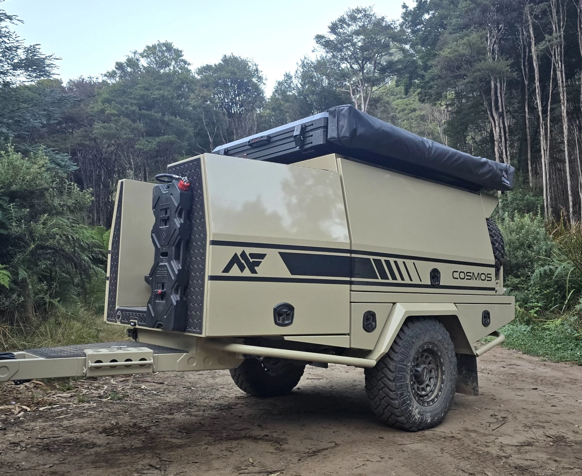 The tall canister on the front holds the diesel that fuels the hydronic air/water heating system